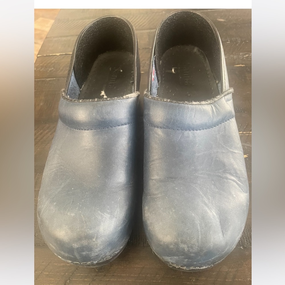 Sanita Clog Navy blue 
   size 9-10 US / 40